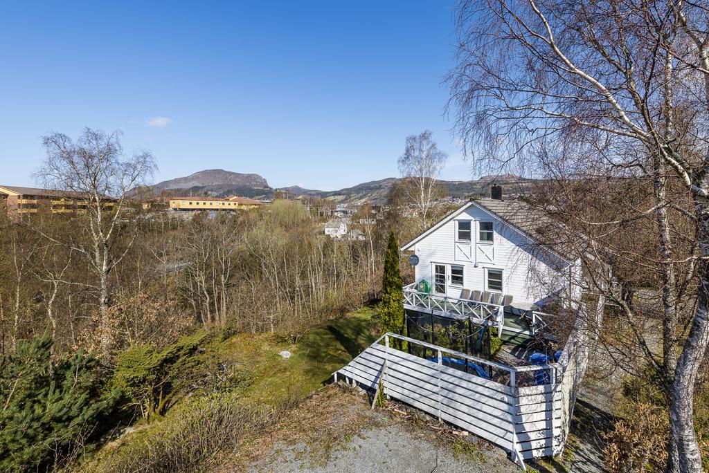 Apartament Selemork Hus Villa Jørpeland Exteriör bild