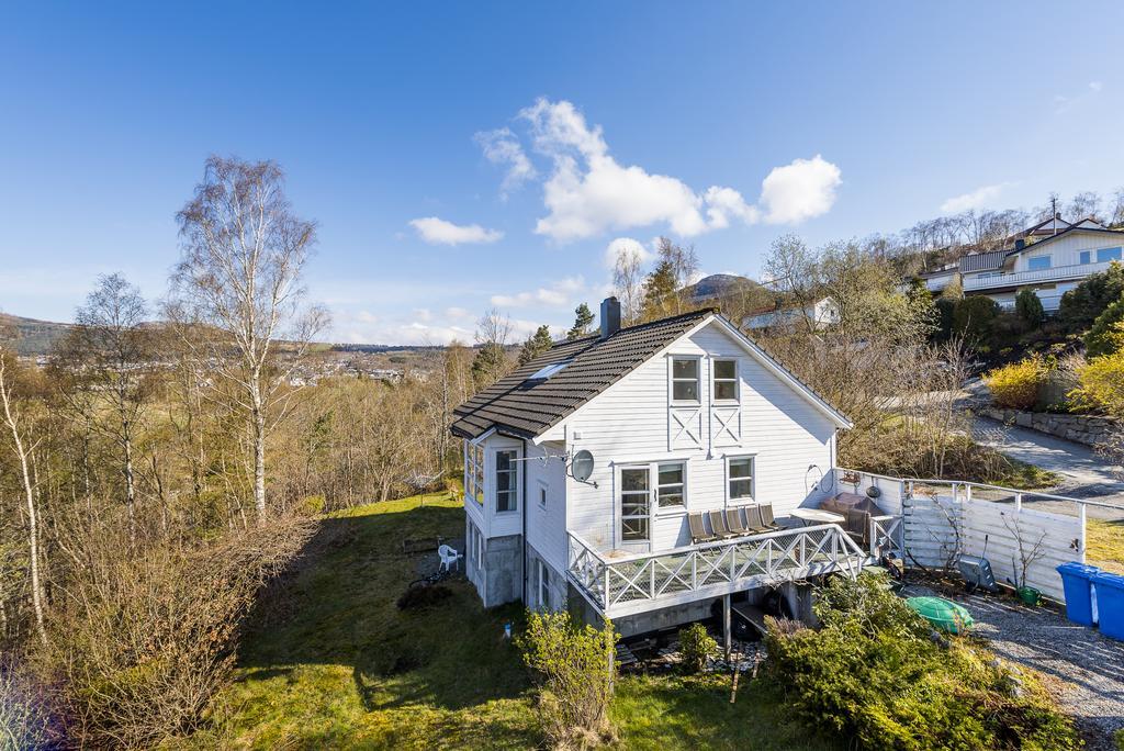 Apartament Selemork Hus Villa Jørpeland Exteriör bild